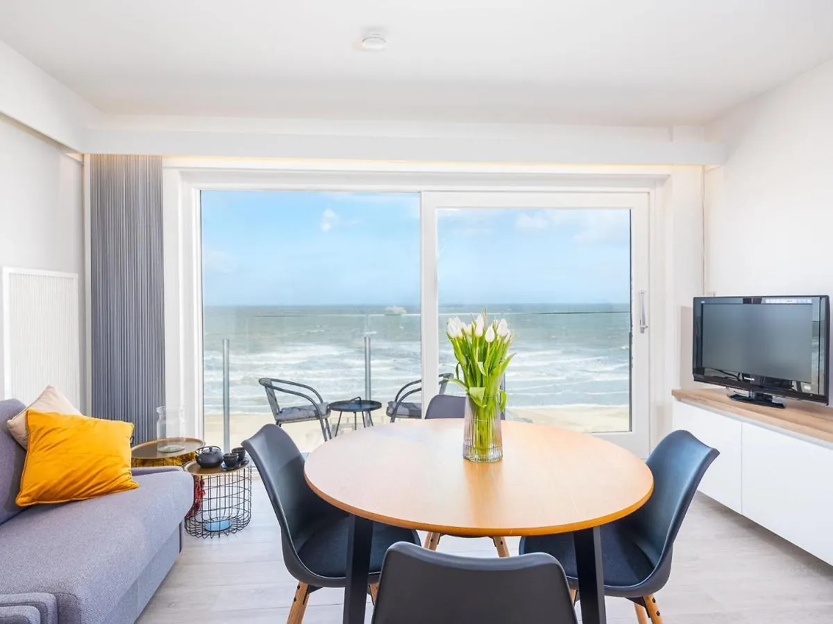 Appealing Apartment With Sea-View location