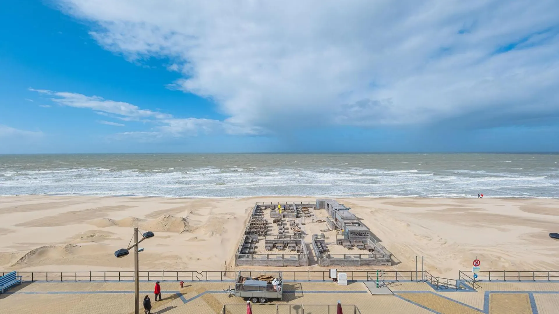 Appealing Apartment With Sea-View Middelkerke